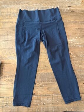 Athleta Women’s Salutation Stash Pocket II 7/8 Legging Dark Navy Size MP